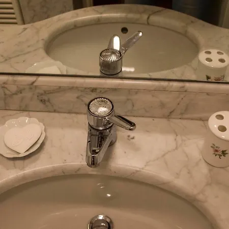 شقة A Casa Di Davide كومو